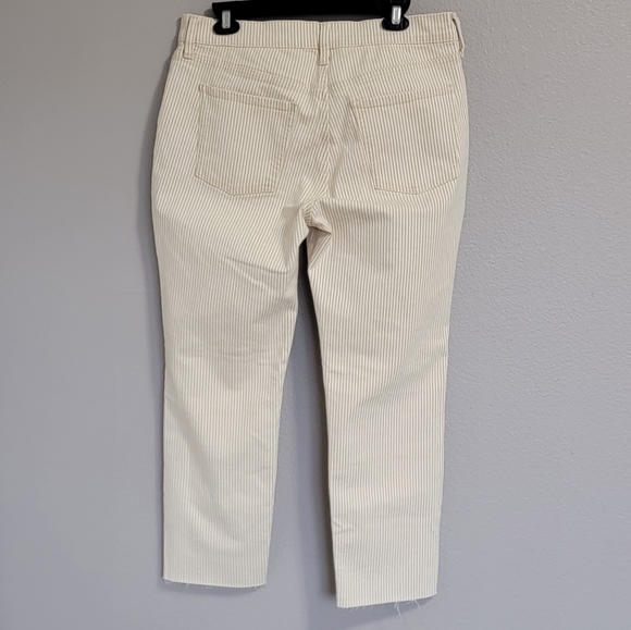 OLD NAVY MID-RISE BOY FRIEND Cut-Off JEANS/ SIZE 10. - Picture 2 of 11